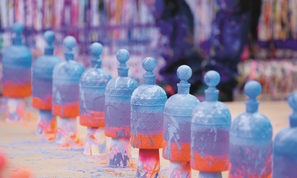 JonOne x Guerlain 造释出限量版「Bee Bottle」手工彩绘香水瓶